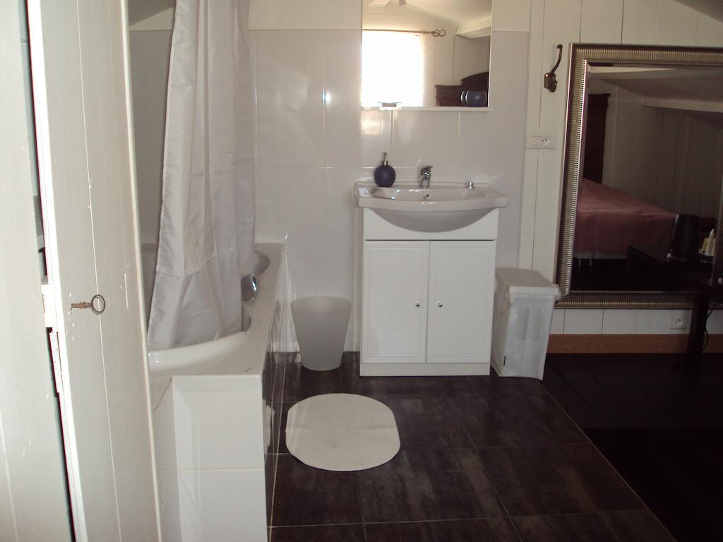 Ferienwohnung Le Poulailler De L'Ile De Re Saint-Martin-de-Ré Exterior foto